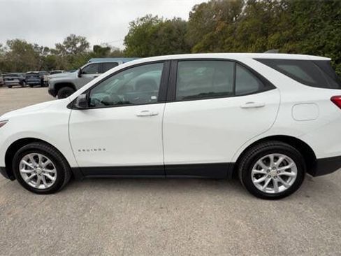 Used 2020 Chevrolet Equinox LS image 5