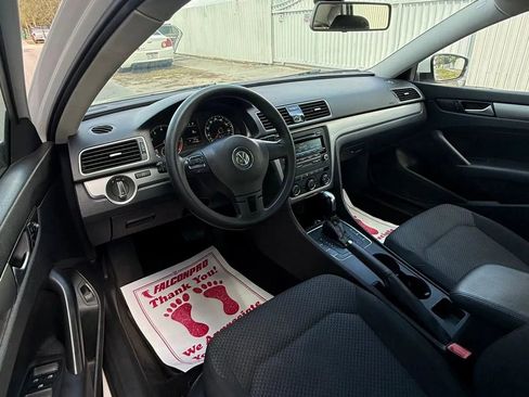 Used 2015 Volkswagen Passat 1.8T S image 10