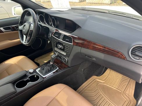Used 2014 Mercedes-Benz C 250 Sedan image 11