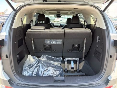 New 2027 Kia Carnival SX w/ Dark Edition Package FWD image 25