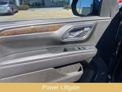 Used 2023 Chevrolet Suburban Premier image 19