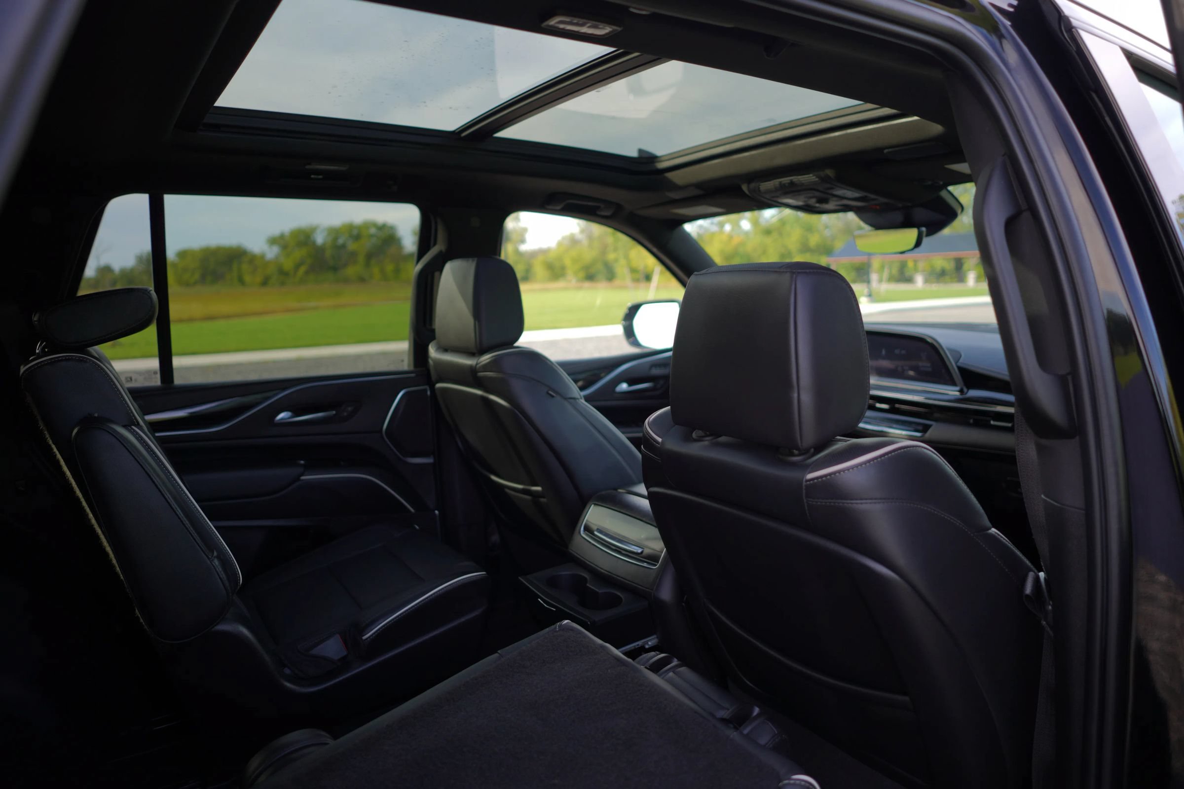 Used 2023 Cadillac Escalade Sport w/ Touring Package AWD/4WD image 16