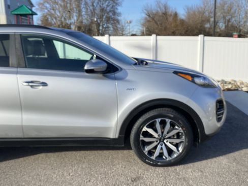 Used 2018 Kia Sportage EX w/ Option Group 040 image 8