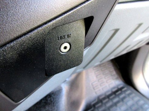 Used 2016 Ford F650 2WD Regular Cab Super Duty image 22