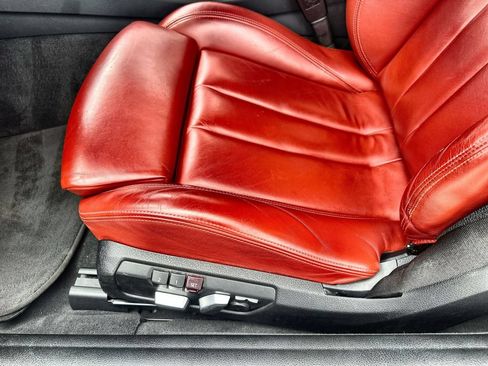 Used 2018 BMW M4 Convertible RWD image 25