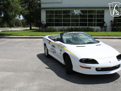 Used 1997 Chevrolet Camaro Z28 image 40