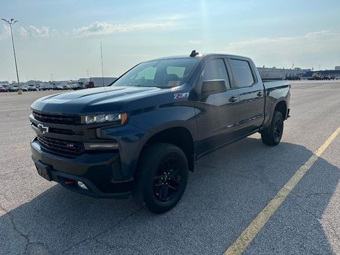 Used 2020 Chevrolet Silverado 1500 LT Trail Boss AWD/4WD image 7