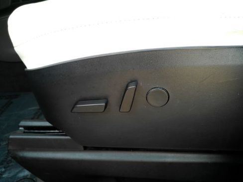 Used 2020 Tesla Model X AWD/4WD image 19