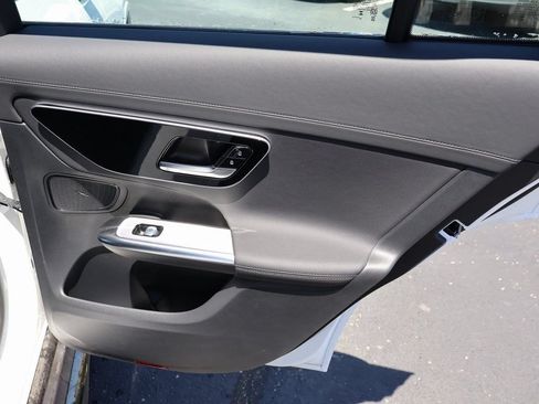 Used 2025 Mercedes-Benz GLC 43 AMG 4MATIC image 17