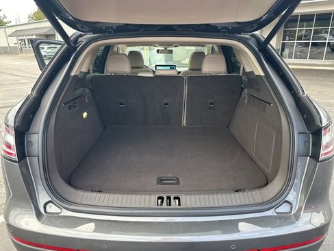 Used 2022 Lincoln Nautilus Reserve image 17