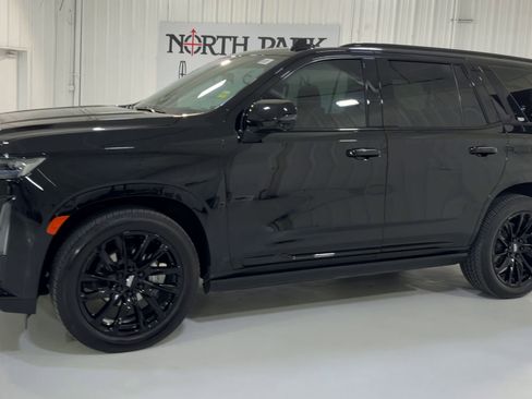 Used 2024 Cadillac Escalade Sport w/ LPO, ONYX Package AWD/4WD image 6