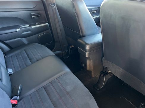 Used 2024 Mitsubishi Outlander Sport SE image 22