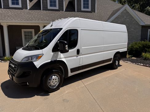 Used 2023 RAM ProMaster 3500 w/ Convenience Group FWD image 2