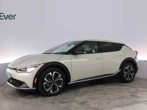 Used 2024 Kia EV6 Light RWD image 17