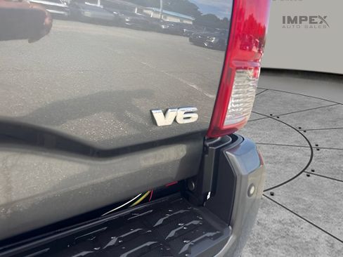 Used 2016 Toyota Tacoma SR5 RWD image 21