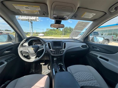 Used 2021 Chevrolet Equinox LT image 23