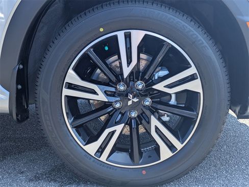 New 2025 Mitsubishi Eclipse Cross SEL image 11