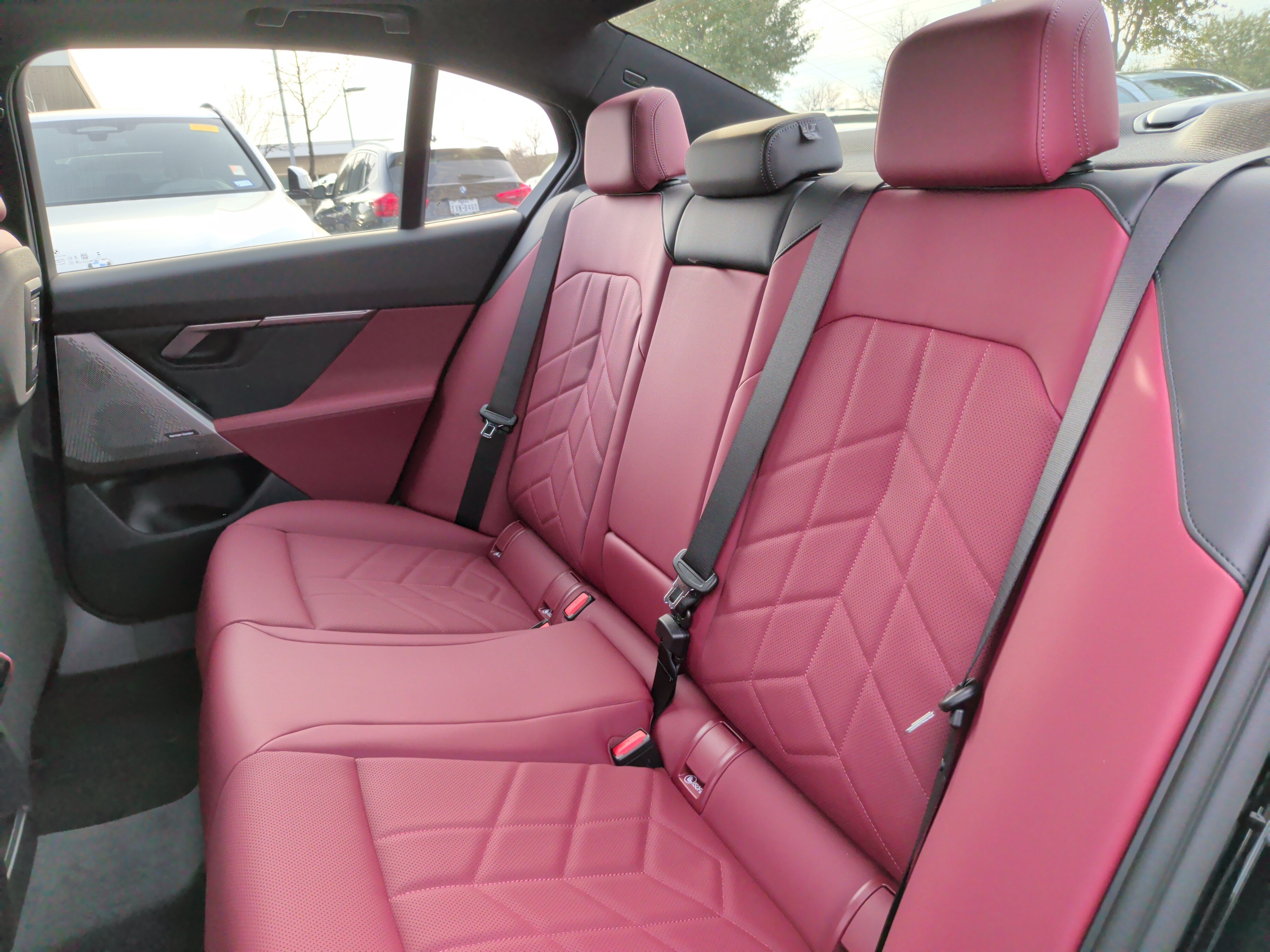 Used 2026 BMW 530i xDrive w/ M Sport Package AWD/4WD image 38