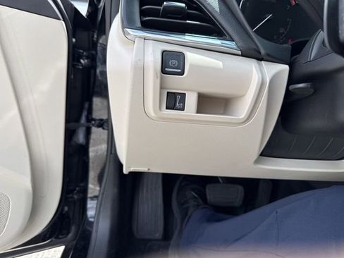 Used 2021 Cadillac CT4 Luxury w/ Sun And Sound Package image 7