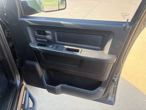 Used 2014 RAM 1500 Express AWD/4WD image 28