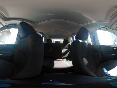 Used 2025 Toyota RAV4 XLE image 42