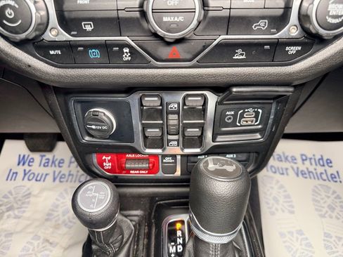 Used 2025 Jeep Wrangler Unlimited Sport S 4xe AWD/4WD image 13
