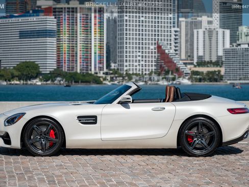 Used 2018 Mercedes-Benz AMG GT Roadster image 10