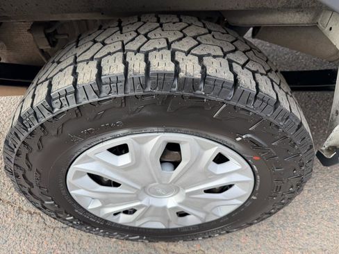 Used 2017 Ford Transit 250 148 Medium Roof w/ Premium Package image 34