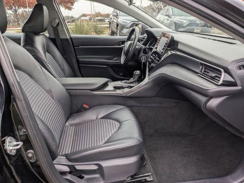 Used 2024 Toyota Camry SE image 29