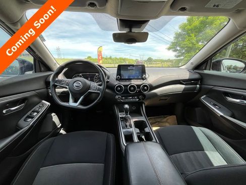 Used 2022 Nissan Sentra SR w/ Electronics Package FWD image 4