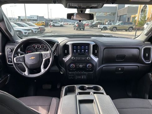 Used 2022 Chevrolet Silverado 2500 LT w/ Convenience Package image 9