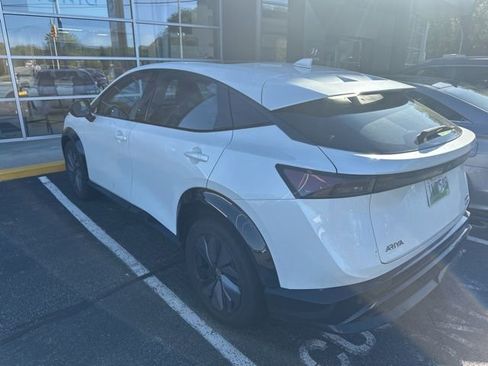 Used 2024 Nissan Ariya AWD image 2