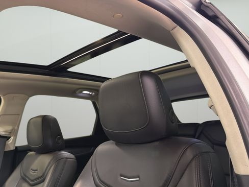 Used 2019 Cadillac XT5 Luxury FWD image 20