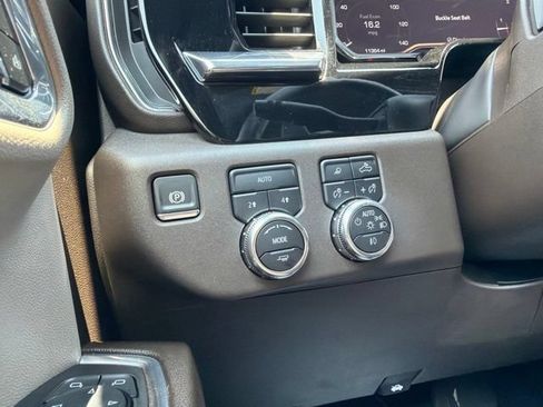 Used 2025 GMC Sierra 1500 SLT w/ SLT Premium Package AWD/4WD image 36