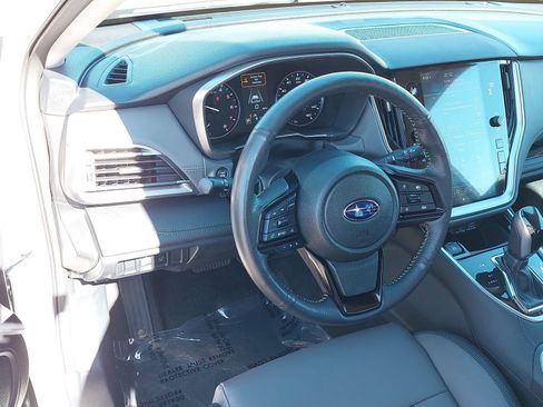 Used 2025 Subaru Outback Onyx Edition image 16