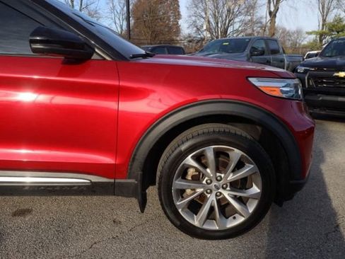 Used 2021 Ford Explorer Platinum w/ Equipment Group 601A image 3