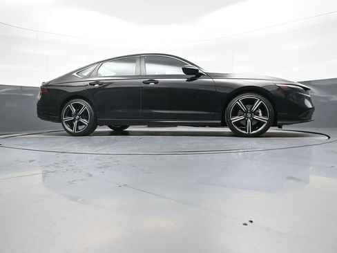 Used 2023 Honda Accord Sport image 27