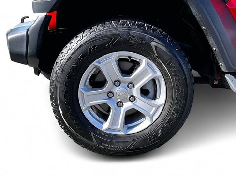 Used 2020 Jeep Wrangler Sport image 29