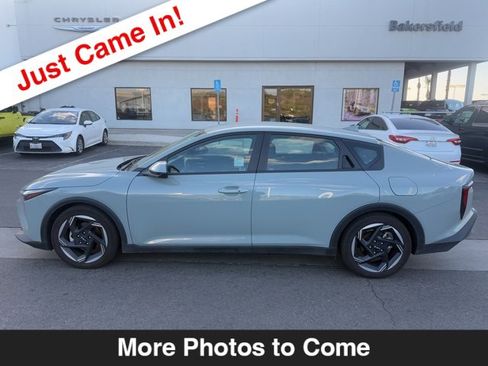 Used 2025 Kia K4 EX image 2