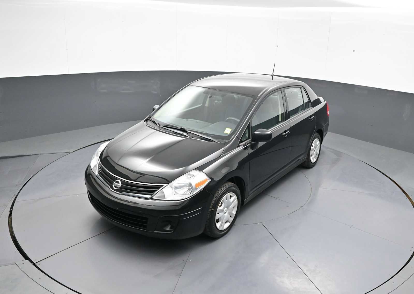 Used 2011 Nissan Versa 1.8 S FWD image 32