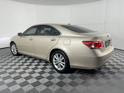 Used 2011 Lexus ES 350 image 3