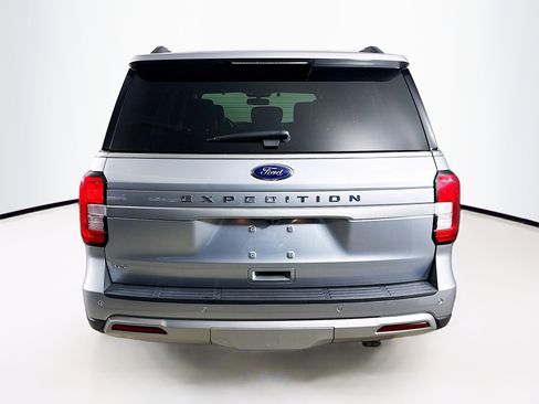 Used 2023 Ford Expedition XLT image 32