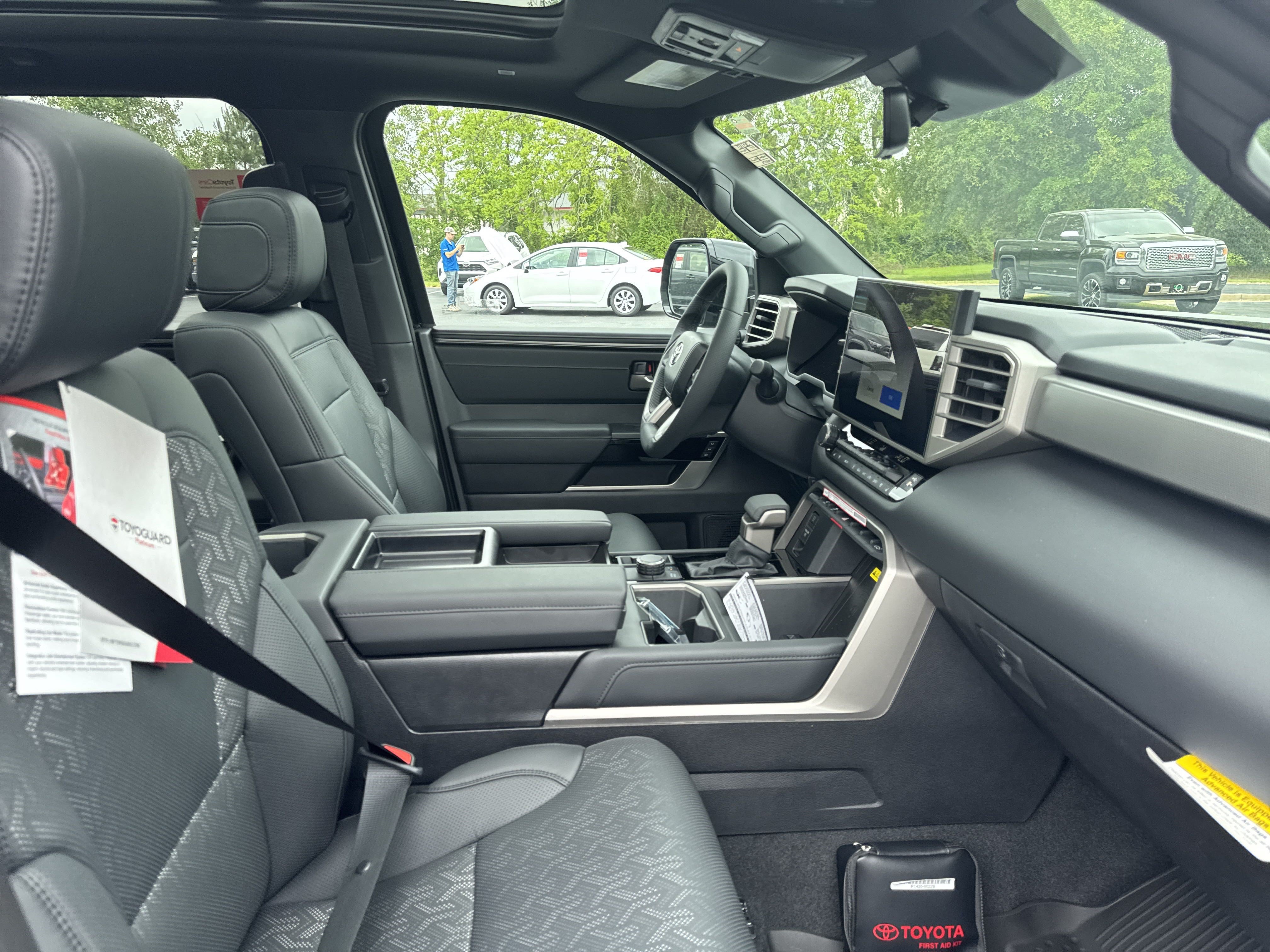 New 2025 Toyota Tundra Limited AWD/4WD image 34