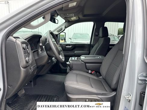 Used 2025 Chevrolet Silverado 2500 Custom w/ Custom Value Package AWD/4WD image 15