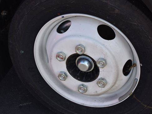 New 2024 Chevrolet Low Cab Forward image 5