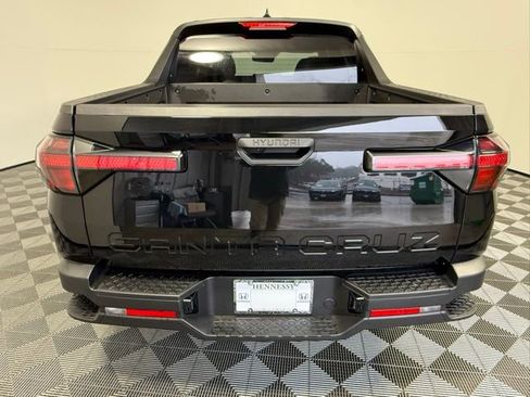 Used 2025 Hyundai Santa Cruz SEL image 9