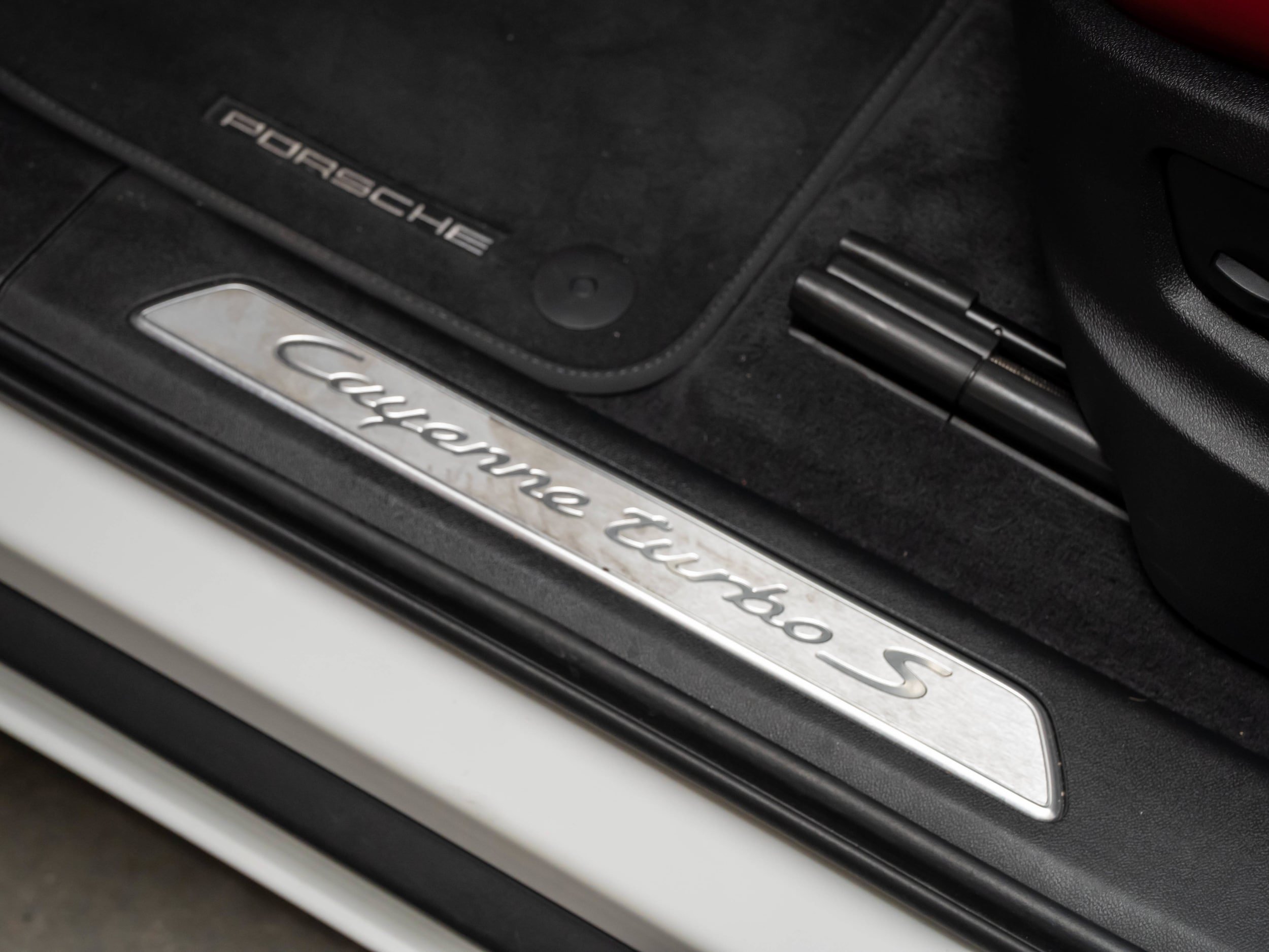 Used 2022 Porsche Cayenne Turbo S AWD/4WD image 27