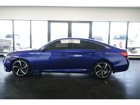 Used 2018 Honda Accord Sport image 4