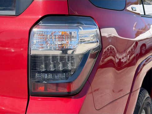 Used 2019 Toyota 4Runner SR5 image 10