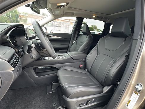 New 2026 INFINITI QX60 Luxe w/ Cargo Package image 15